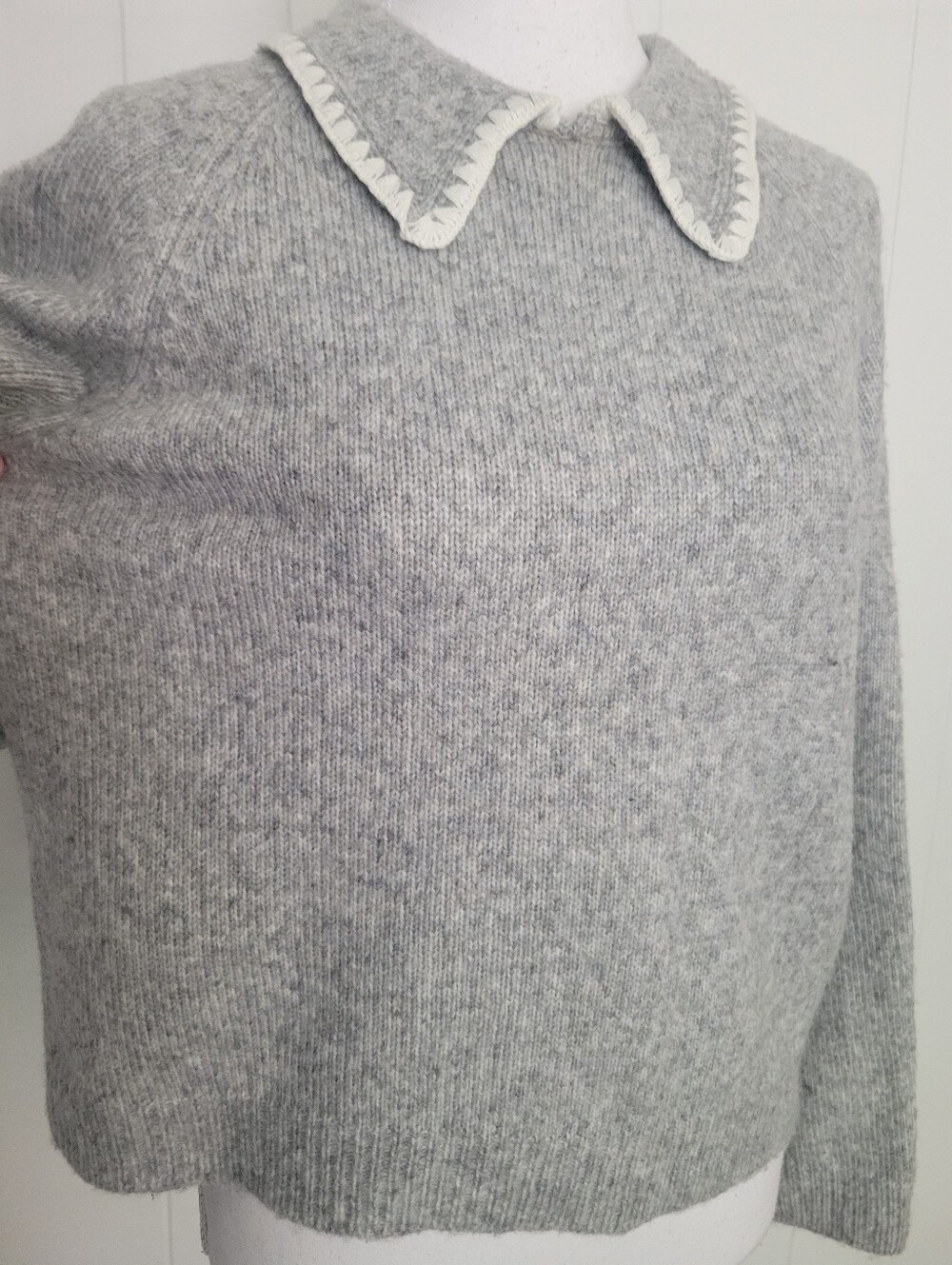 Bailey 44 Sweater Pullover Embroidered Trim Collared White & Gray Coquette LG - Picture 4 of 9